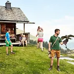 Hochalmbahnen 1-01, Alpenglocke, Nahe Gondel, Hunde Willkommen Alpesi faház Rauris