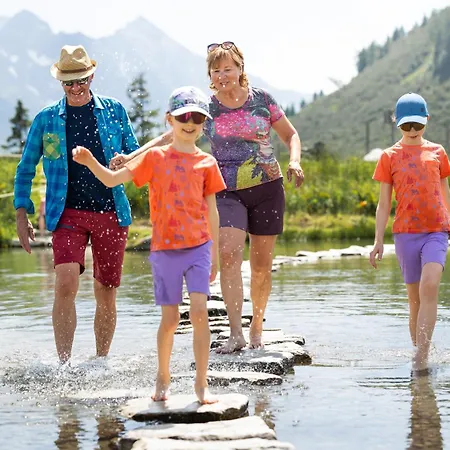 Hochalmbahnen Chalets 1-01, Alpenglocke, Nahe Gondel, Hunde Willkommen Chalet